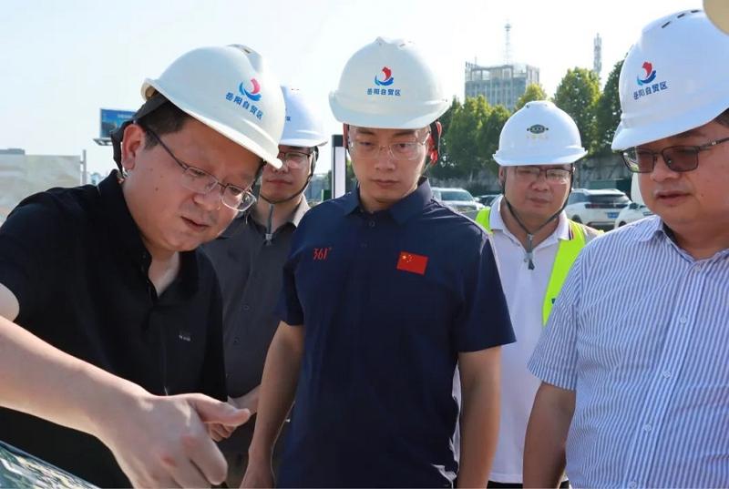 王東輝、周玉萍一行調(diào)研岳陽自貿(mào)片區(qū)EOD建設(shè)項目
