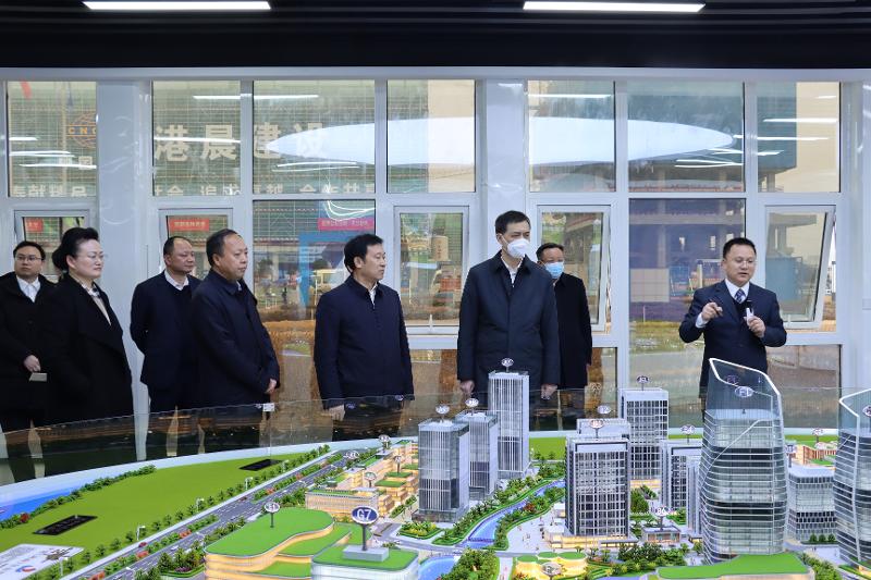 2023年2月，湖南省人民政府副省長周海兵到港晨公司岳陽自貿片區數字經濟產業綜合體建設項目調研指導工作