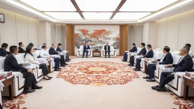 莫鼎革與廣州市委副書記、市長孫志洋舉行會(huì)談